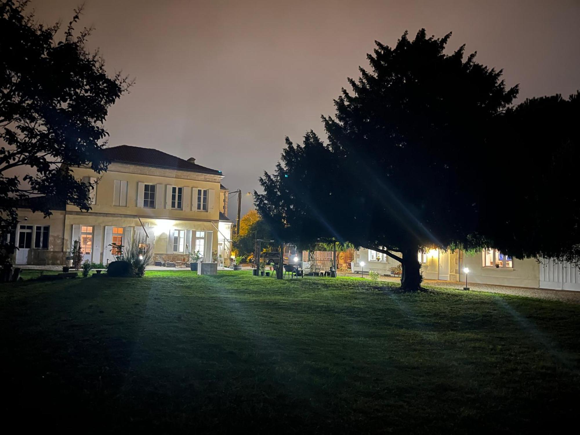 Suite Privative Abella - Aile De Maison Bourgeoise Ambares-et-Lagrave Exteriör bild